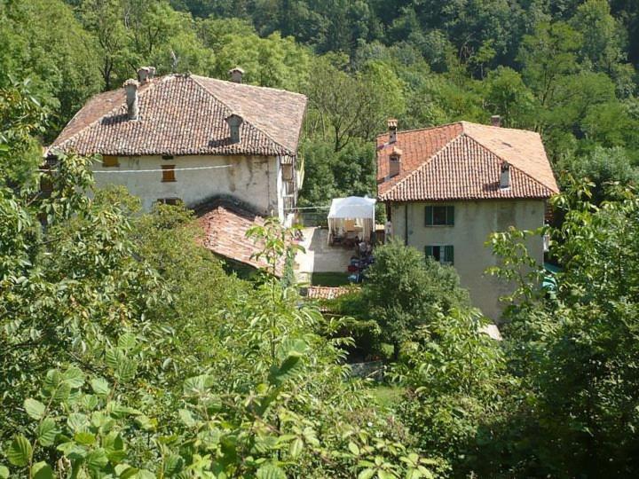 Agriturismo Cascina Gervasoni San Giovanni Bianco Exterior photo